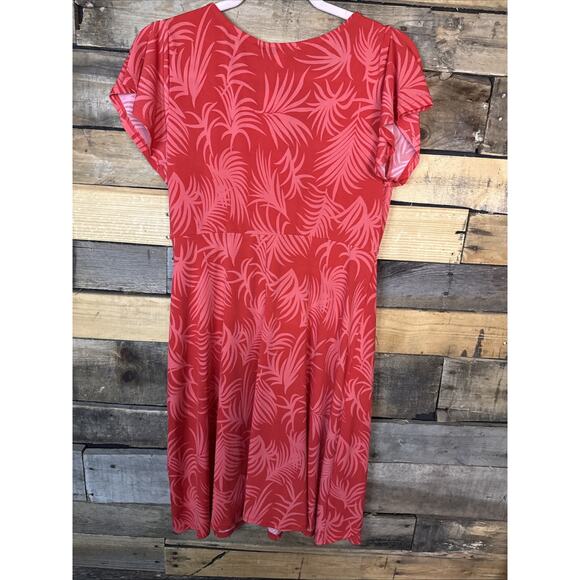 Gilli Asymmetrical Hem Dress, Red, Medium - Picture 4 of 4